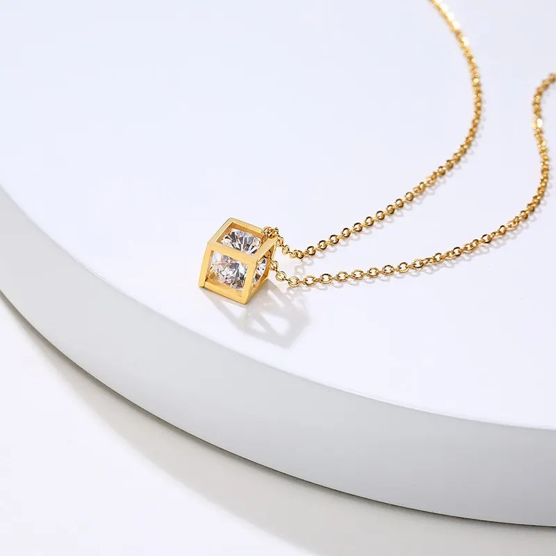 Modern Style Square Stainless Steel Plating Hollow Out Inlay Zircon 18K Gold Plated Pendant Necklace_colorza_2