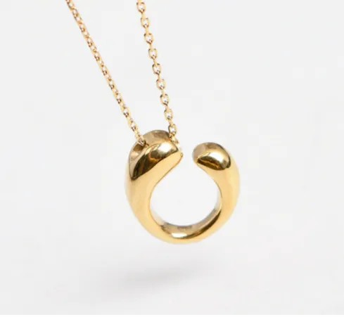 Simple Style C Shape Titanium Steel Plating Gold Plated Pendant Necklace_colorza_5