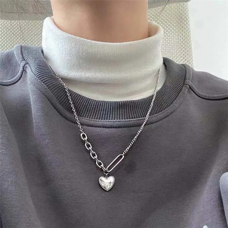 Retro Simple Style Letter Moon Heart Shape Alloy Titanium Steel Plating Inlay Acrylic Artificial Diamond Rhinestones Gold Plated Silver Plated Necklace_colorza_6