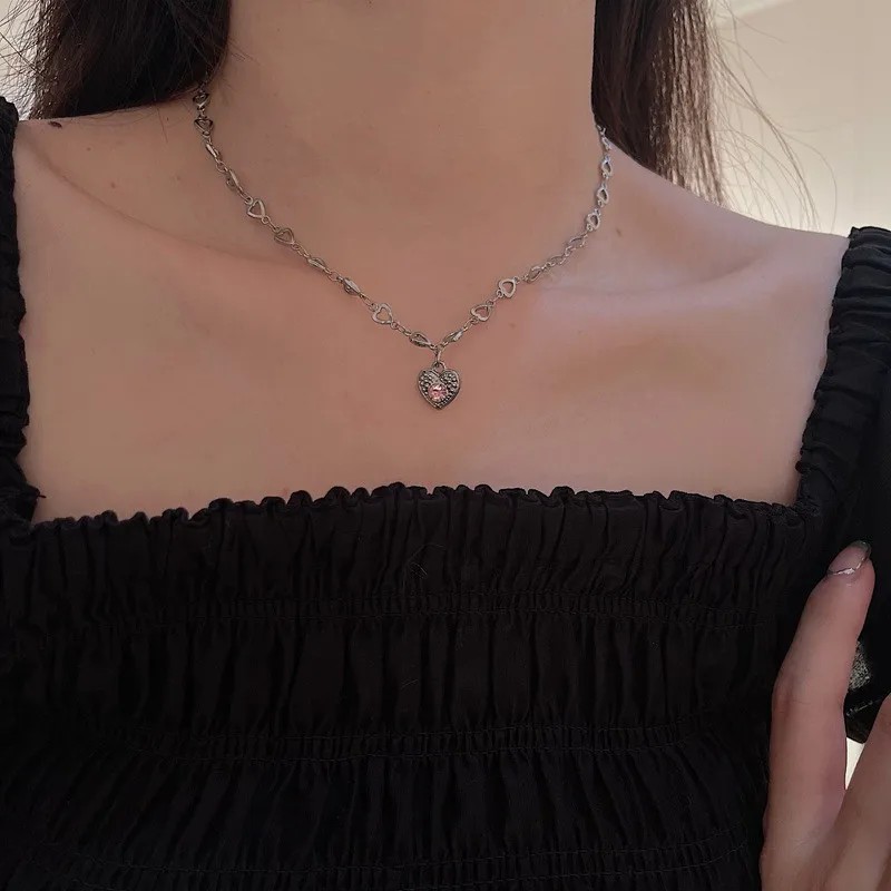 Retro Simple Style Letter Moon Heart Shape Alloy Titanium Steel Plating Inlay Acrylic Artificial Diamond Rhinestones Gold Plated Silver Plated Necklace_colorza_9