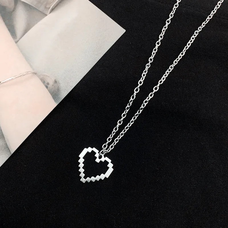 Retro Simple Style Letter Moon Heart Shape Alloy Titanium Steel Plating Inlay Acrylic Artificial Diamond Rhinestones Gold Plated Silver Plated Necklace_colorza_23