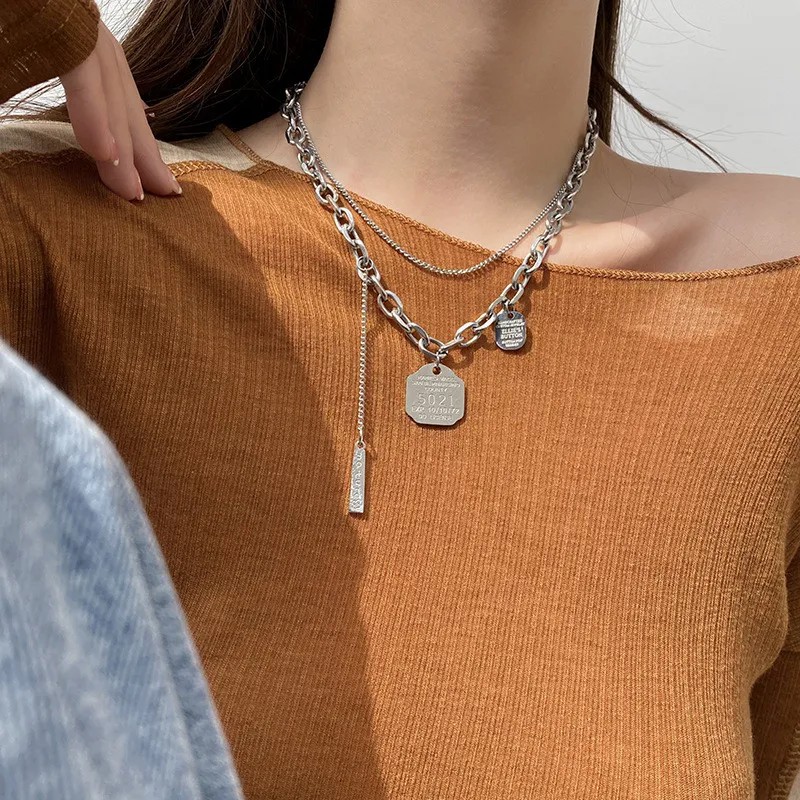 Retro Simple Style Letter Moon Heart Shape Alloy Titanium Steel Plating Inlay Acrylic Artificial Diamond Rhinestones Gold Plated Silver Plated Necklace_colorza_25