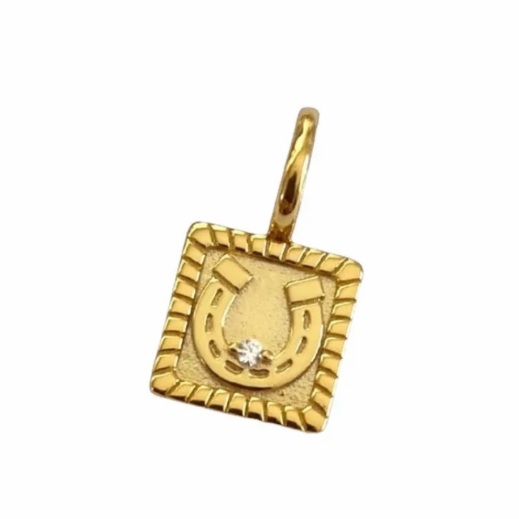 Vintage Style Square Horseshoe Stainless Steel Plating Inlay Zircon 18K Gold Plated Pendant Necklace_colorza_3