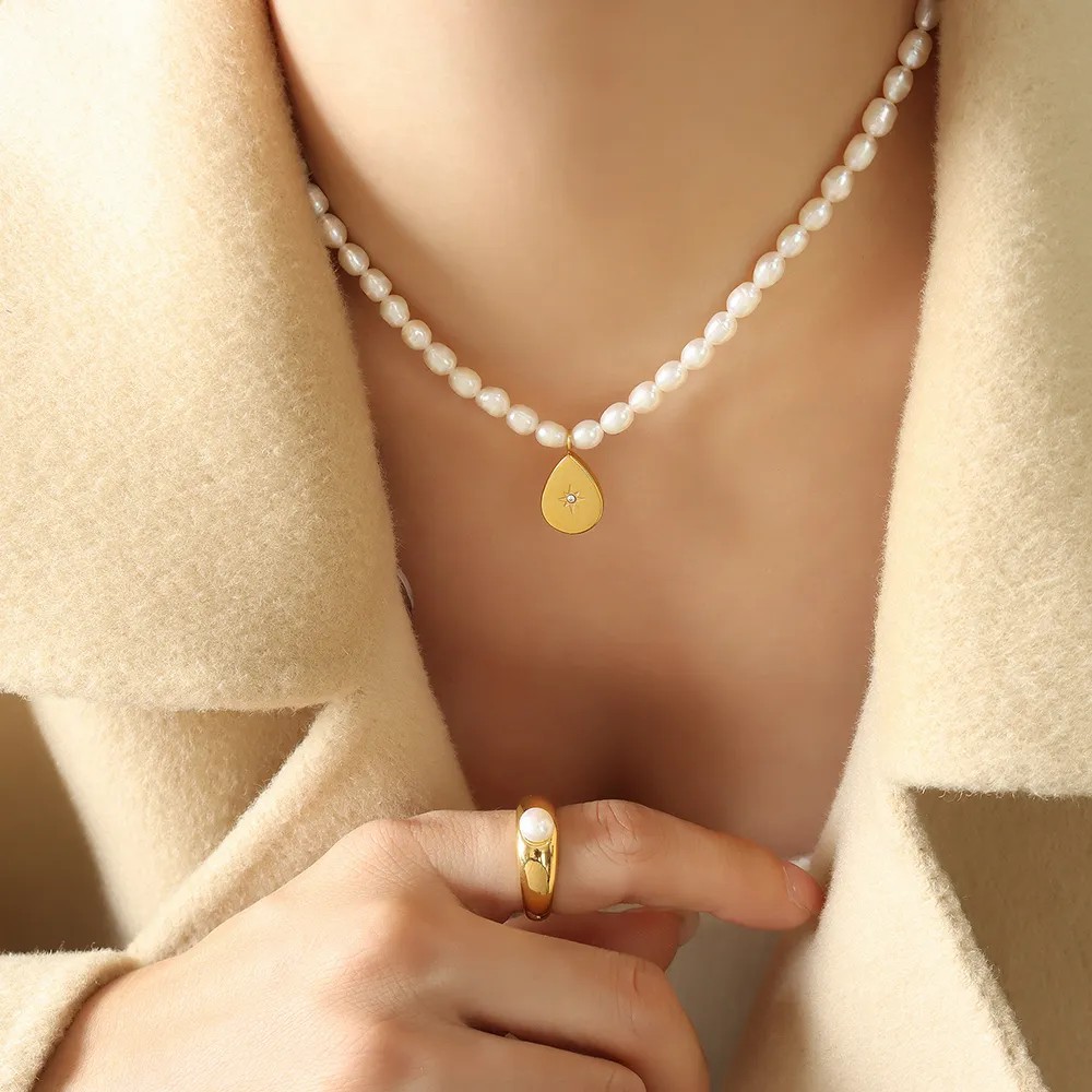 Elegant Luxurious Baroque Style Water Droplets Freshwater Pearl Titanium Steel Beaded Plating Freshwater Pearl Titanium Steel 18K Gold Plated Pendant Necklace_colorza_1