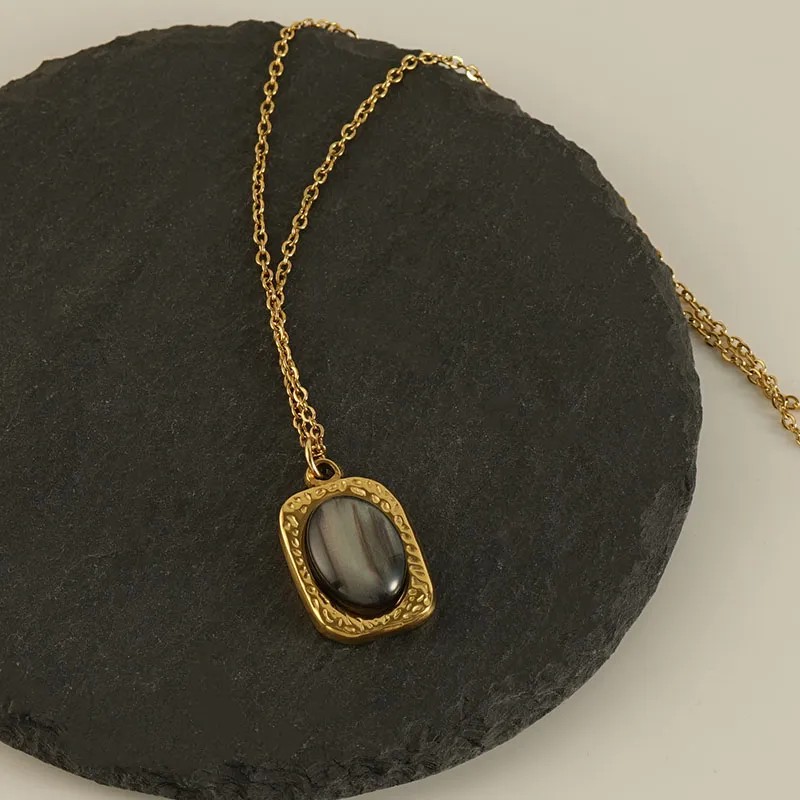 Retro Oval Stainless Steel Inlay Opal 18K Gold Plated Pendant Necklace_colorza_3