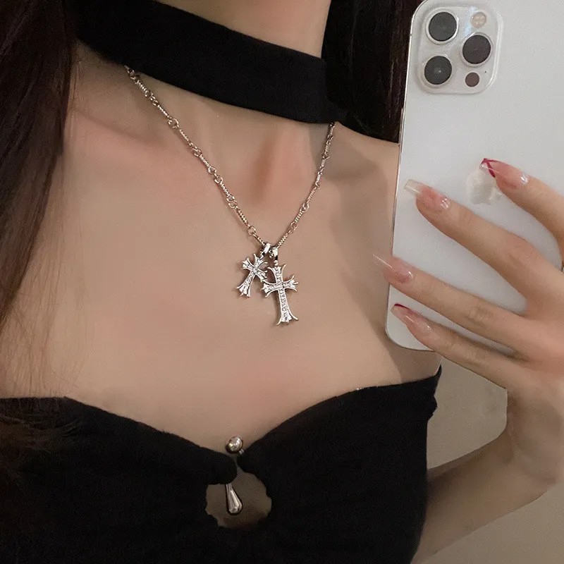 Hip-Hop Vintage Style Punk Cross Butterfly Titanium Steel Inlay Artificial Diamond Silver Plated Necklace_colorza_6