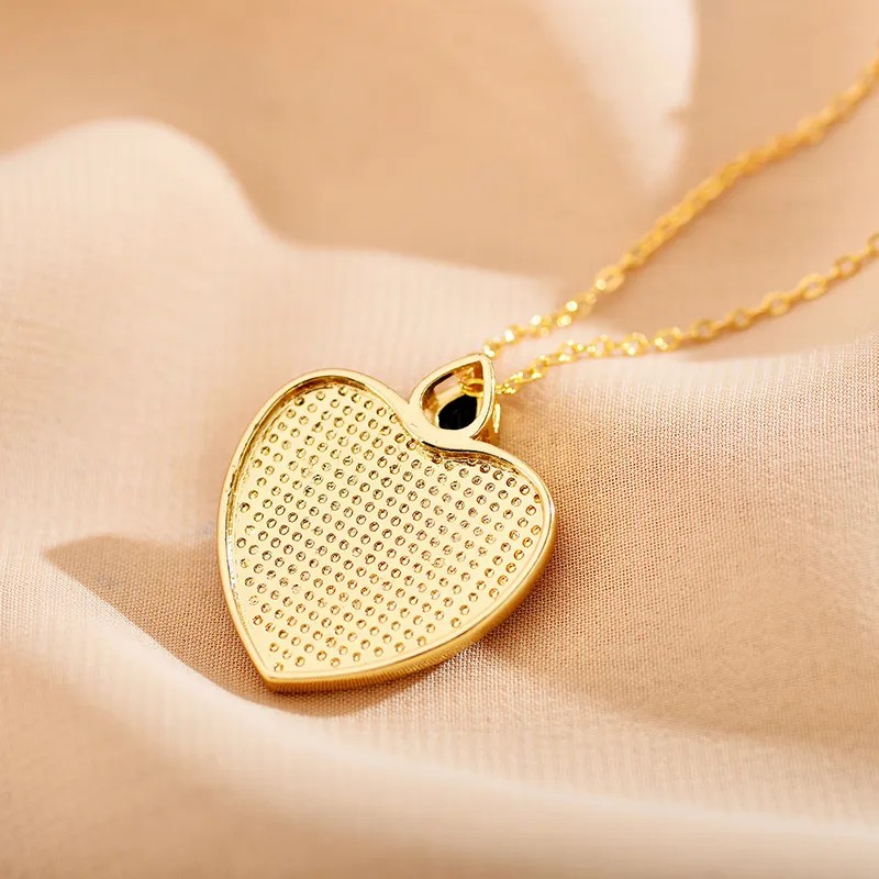 Devil's Eye Heart Shape Pendant Necklace