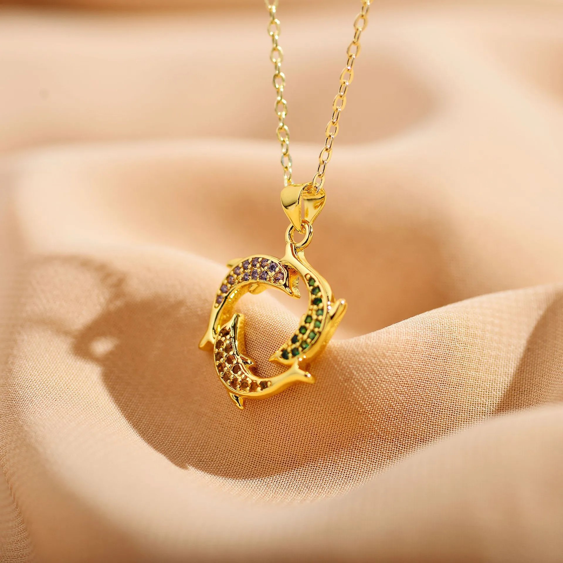 Elegant Dolphin Steel Inlay Zircon Pendant Necklace_colorza_6