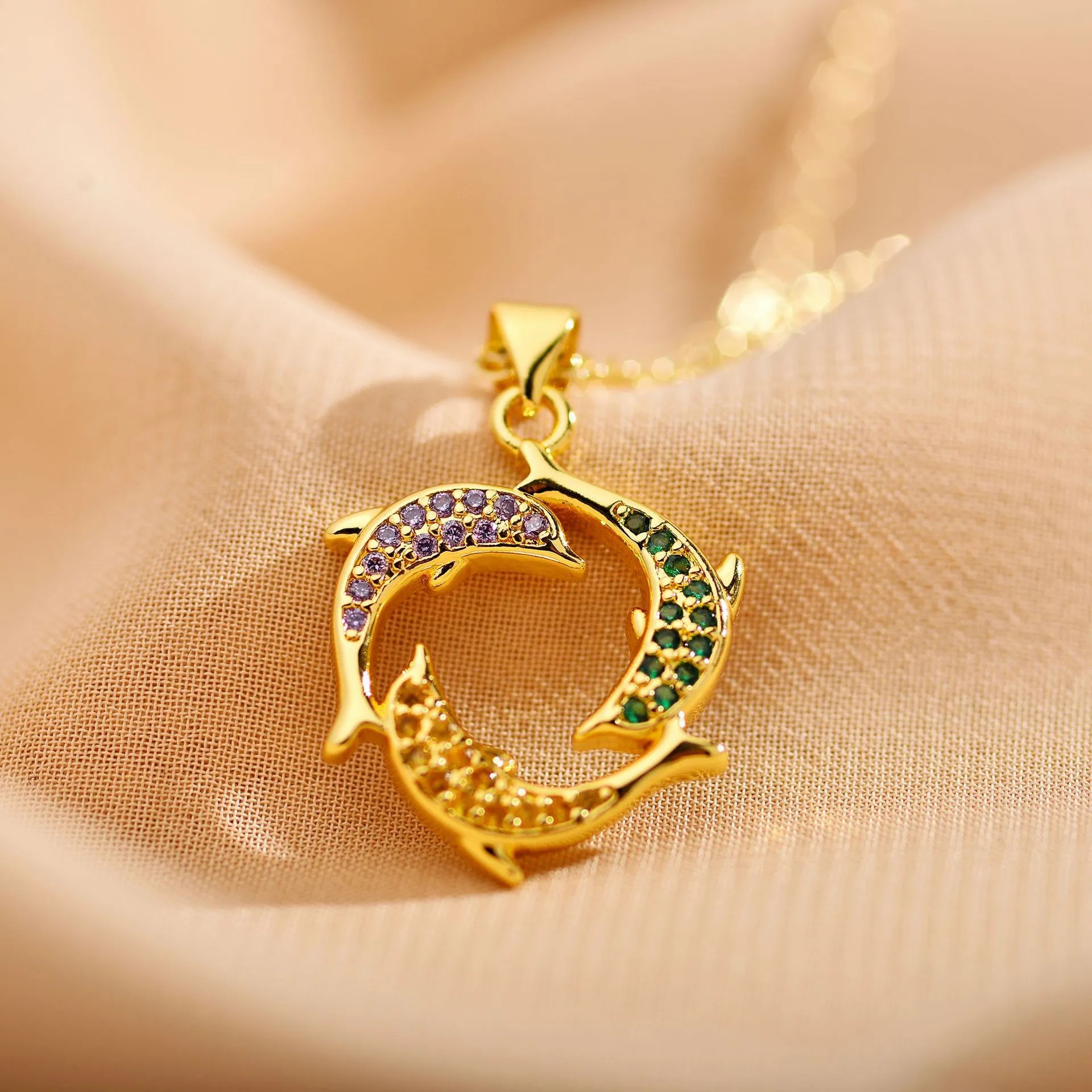 Elegant Dolphin Steel Inlay Zircon Pendant Necklace_colorza_7