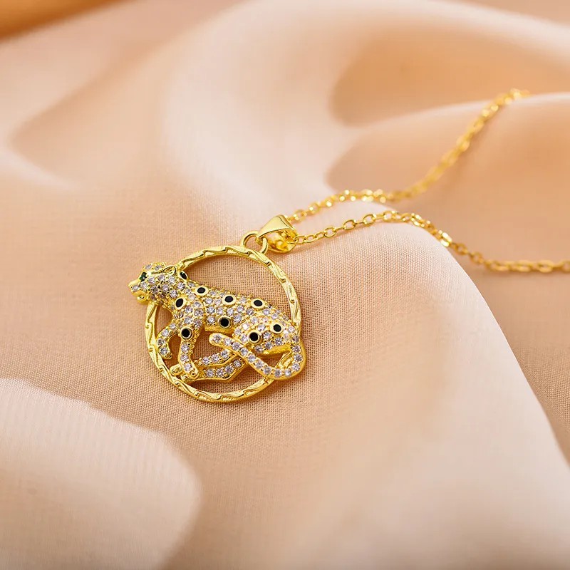 Leopard Inlay Zircon Pendant Necklace