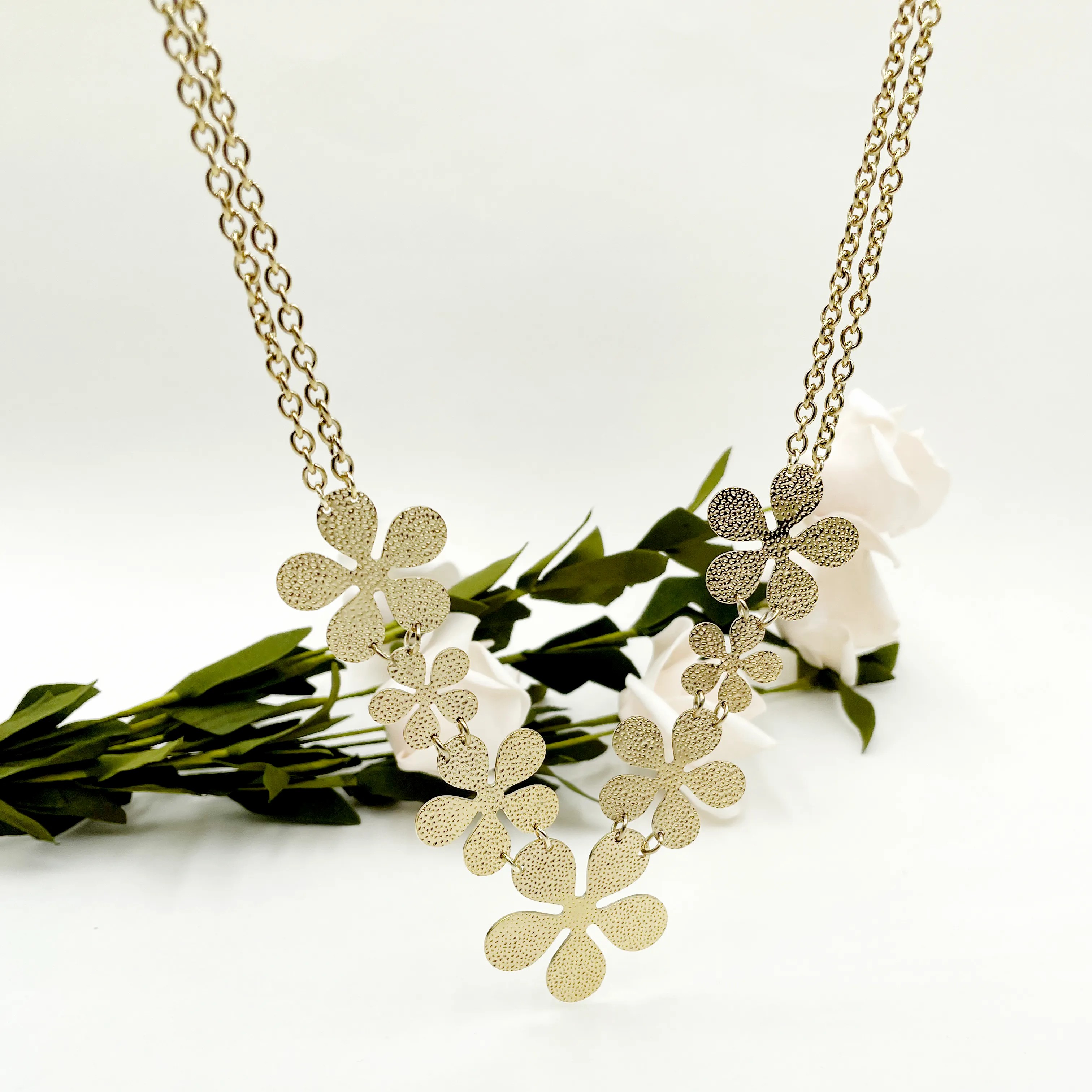 Retro Flower Stainless Steel Plating Gold Plated Necklace_colorza_1