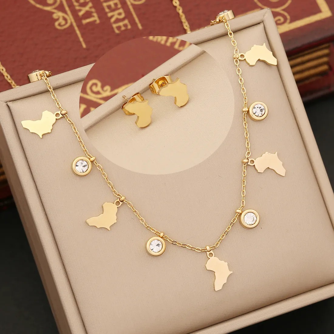 Map Inlay Artificial Diamond Pendant Necklace