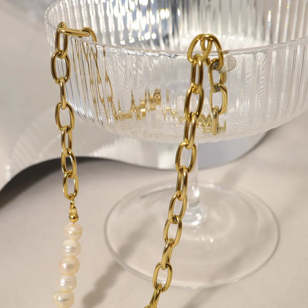 Modern Style Letter Titanium Steel Pearl Plating 14K Gold Plated Pendant Necklace_colorza_4