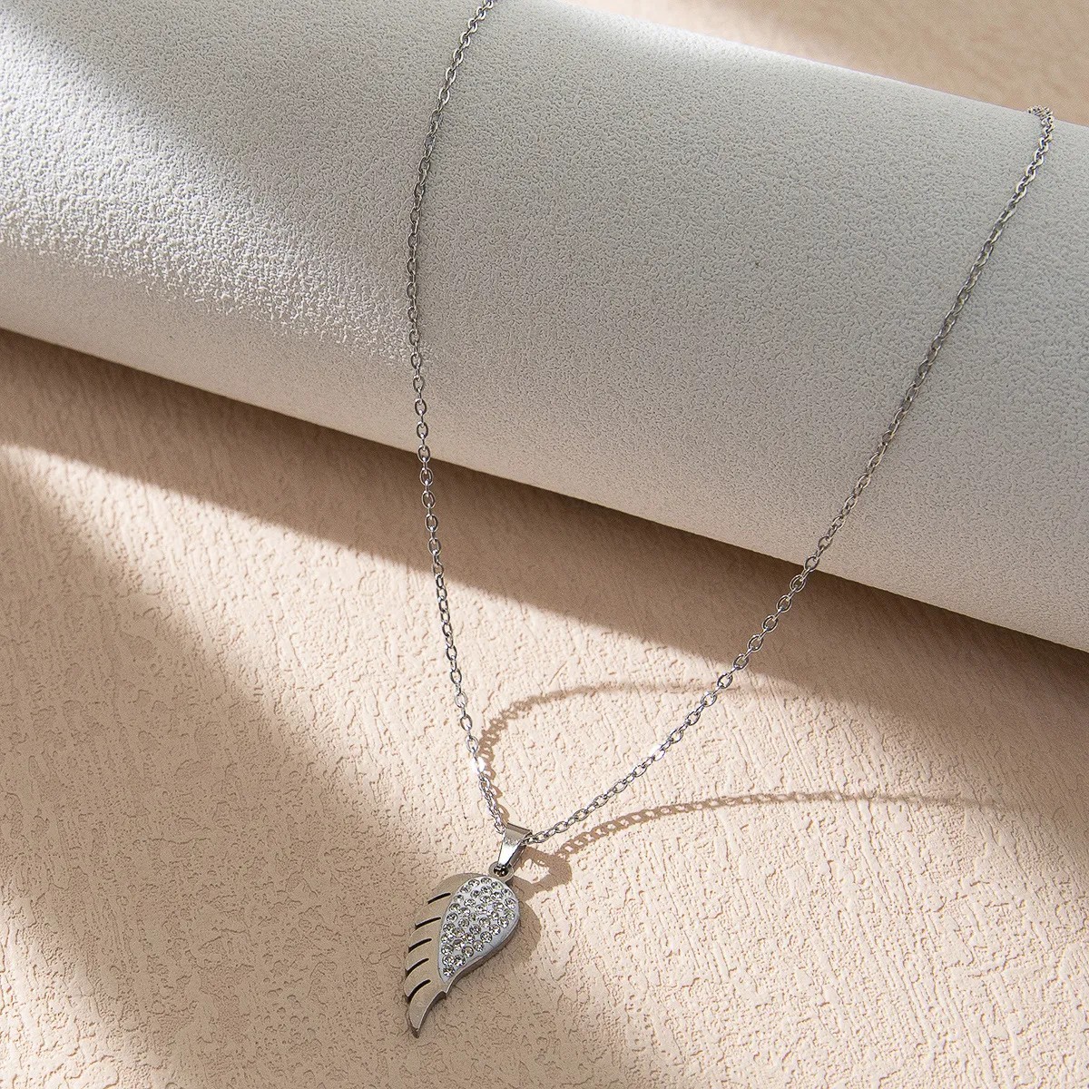 Commute Korean Style Letter Wings Butterfly Stainless Steel Plating Inlay Rhinestones Silver Plated Pendant Necklace_colorza_3