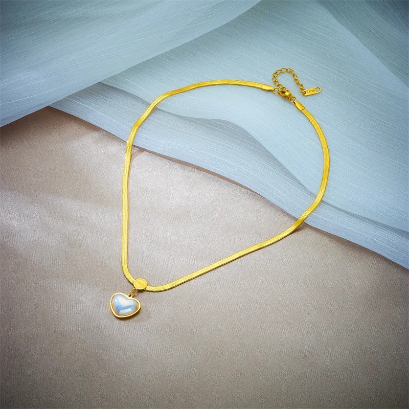 Elegant Heart Shape Titanium Steel Plating Inlay Acrylic 18K Gold Plated Pendant Necklace_colorza_3