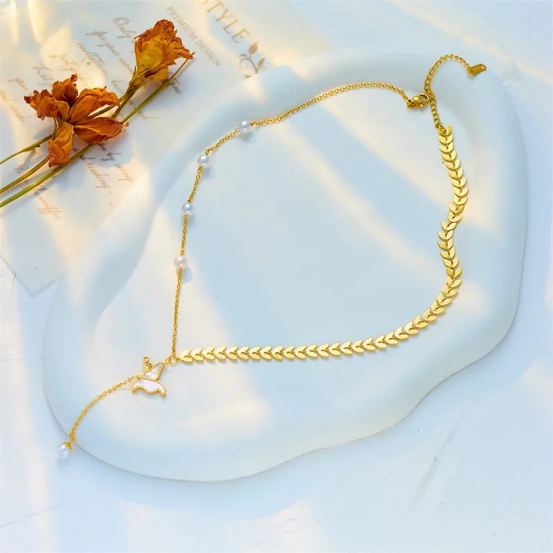 Baroque Style Butterfly Titanium Steel Plating Inlay Shell 18K Gold Plated Pendant Necklace_colorza_3