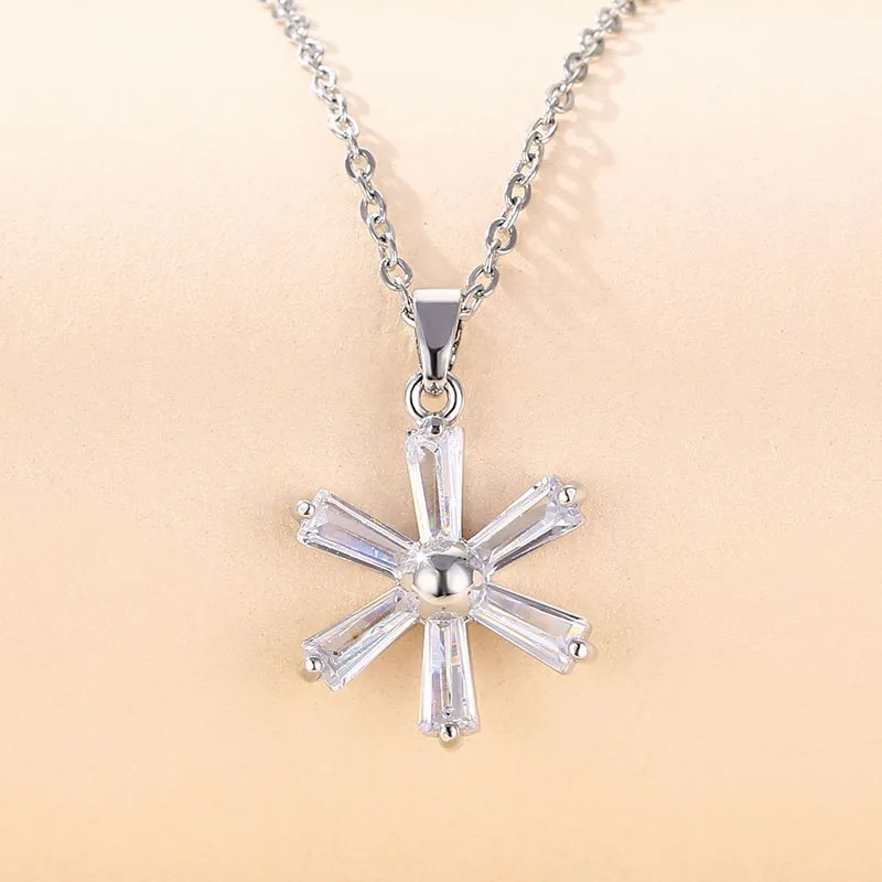 Elegant Round Flower Butterfly Stainless Steel Plating Inlay Zircon 18K Gold Plated Pendant Necklace_colorza_2