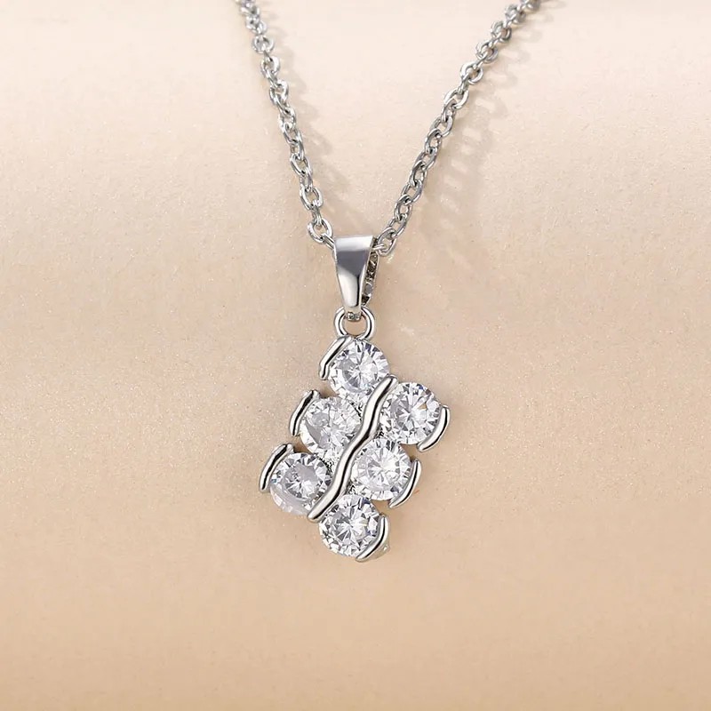 Elegant Round Flower Butterfly Stainless Steel Plating Inlay Zircon 18K Gold Plated Pendant Necklace_colorza_7