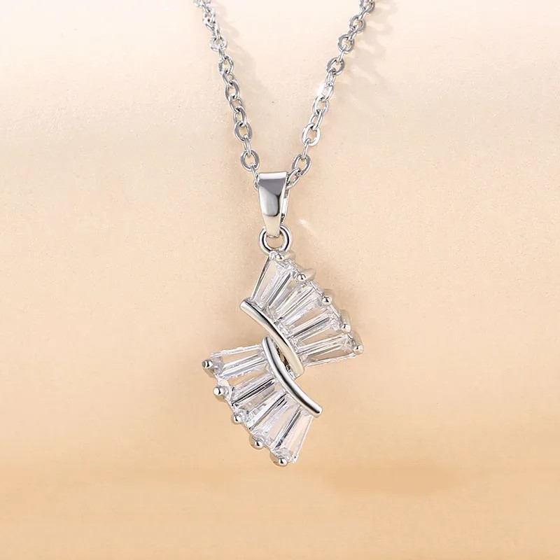 Elegant Round Flower Butterfly Stainless Steel Plating Inlay Zircon 18K Gold Plated Pendant Necklace_colorza_13
