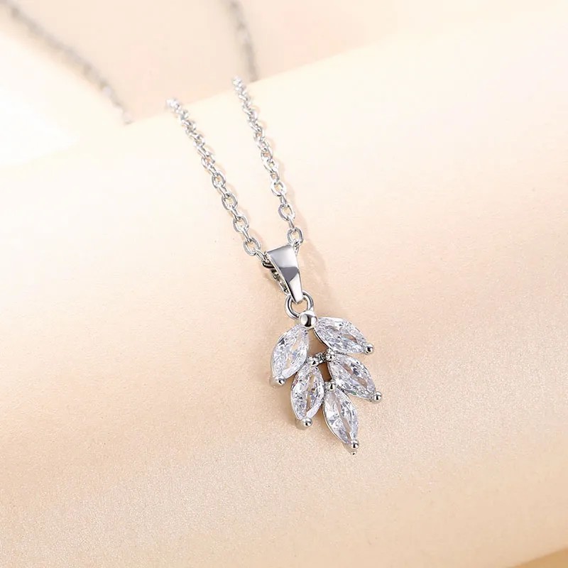 Elegant Leaf Stainless Steel Plating Inlay Zircon 18K Gold Plated Pendant Necklace_colorza_4