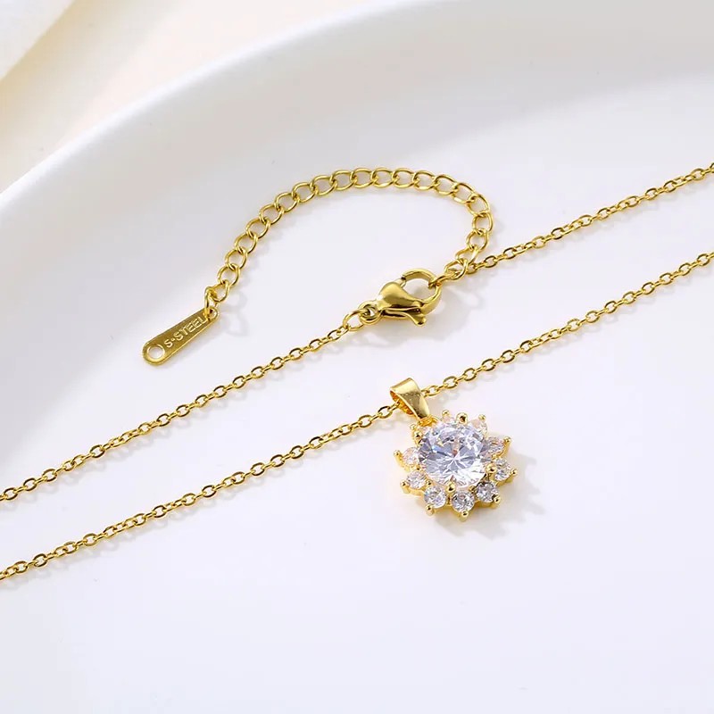 Elegant Flower Stainless Steel Plating Inlay Zircon 18K Gold Plated Pendant Necklace_colorza_4