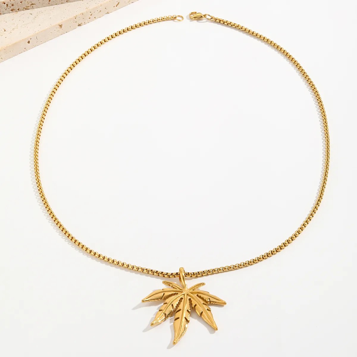 Vintage Style Artistic Leaves Stainless Steel Plating 18K Gold Plated Pendant Necklace_colorza_1