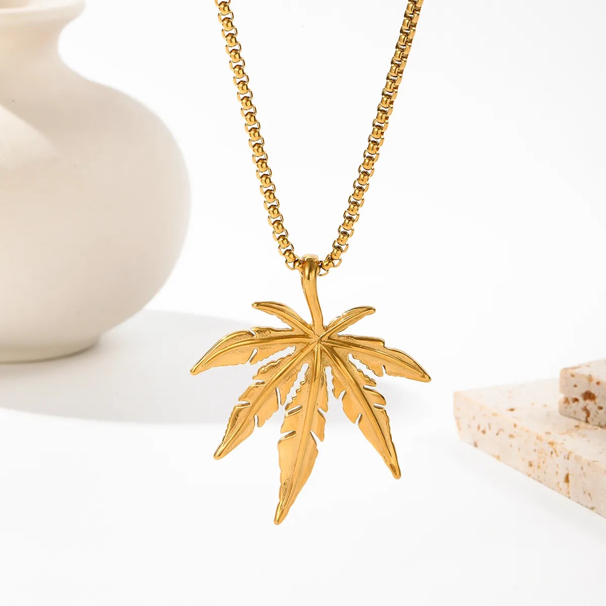 Vintage Style Artistic Leaves Stainless Steel Plating 18K Gold Plated Pendant Necklace_colorza_4