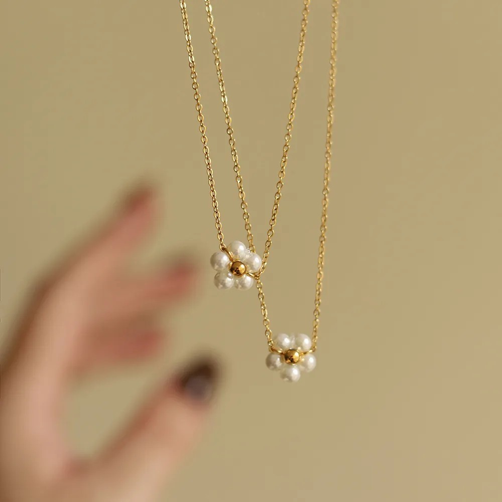 Retro Preppy Style Roman Style Flower Petal Titanium Steel Plating Inlay Artificial Pearls 18K Gold Plated Pendant Necklace_colorza_3