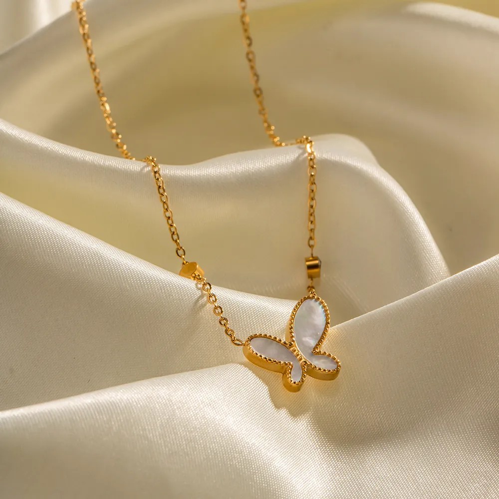 Elegant Butterfly Stainless Steel Inlay Rhinestones Shell 18K Gold Plated Pendant Necklace_colorza_2