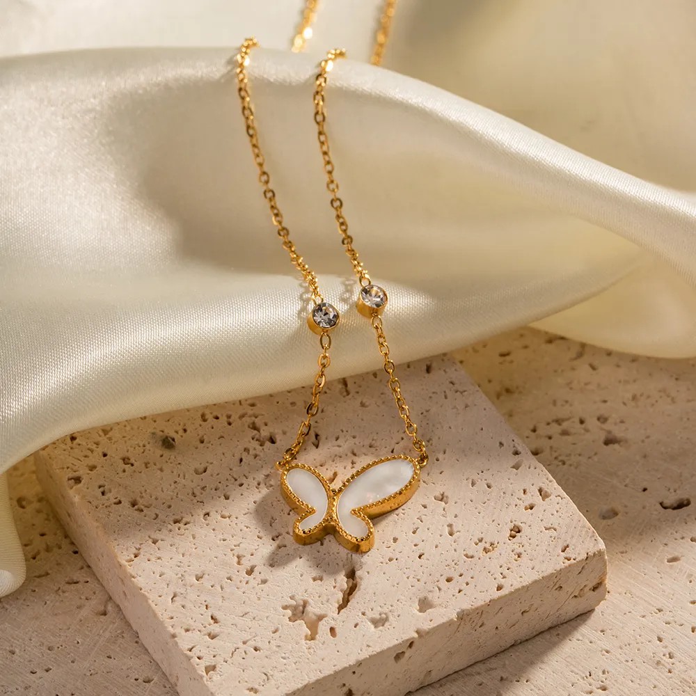 Elegant Butterfly Stainless Steel Inlay Rhinestones Shell 18K Gold Plated Pendant Necklace_colorza_10