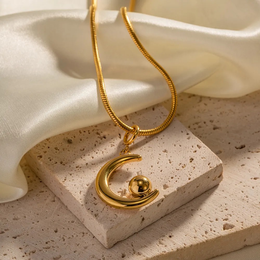 Retro Streetwear Moon Stainless Steel Plating 18K Gold Plated Pendant Necklace_colorza_5