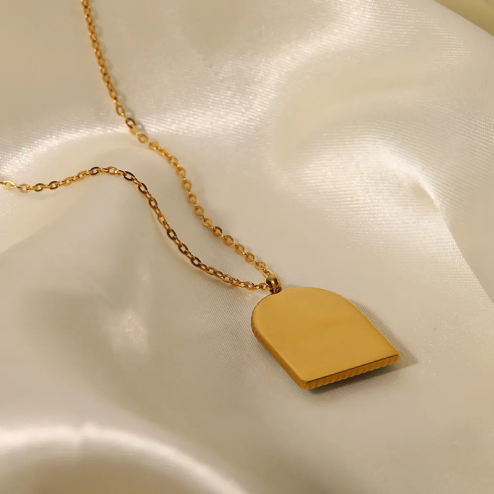 Retro Roman Style Oval Eye Titanium Steel Plating Titanium Steel 18K Gold Plated Necklace_colorza_3