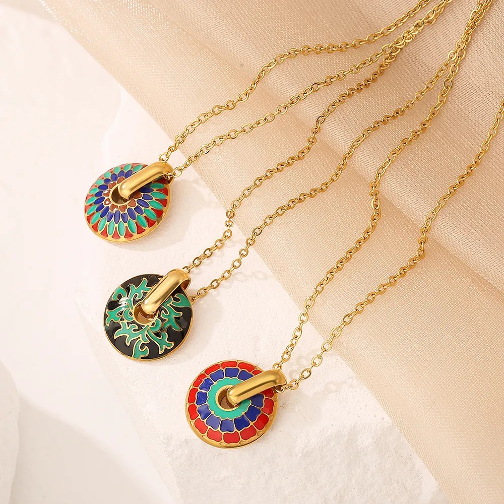 Retro Geometric Round Titanium Steel Enamel Plating 18K Gold Plated Pendant Necklace_colorza_4