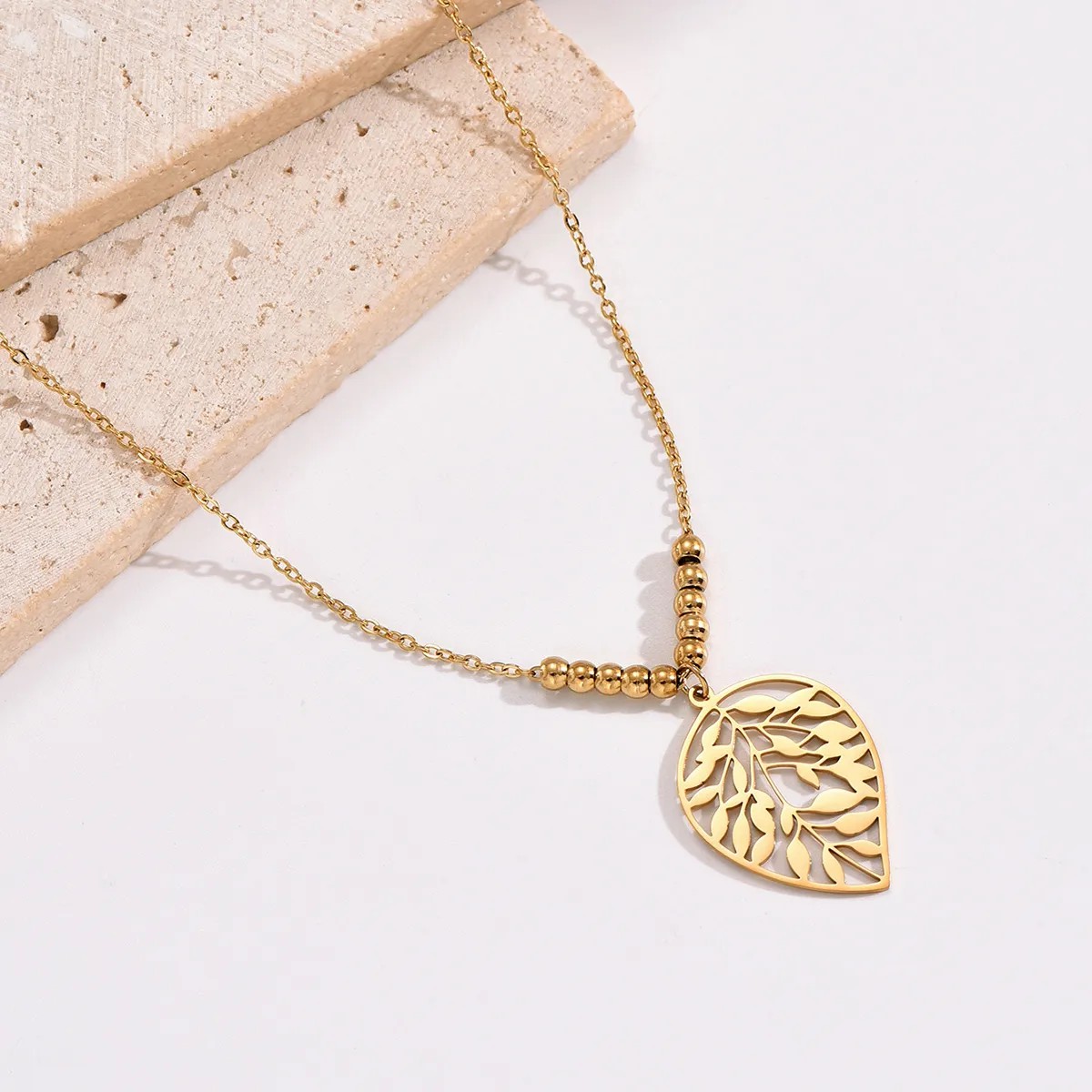 Simple Style Leaves Stainless Steel Beaded Polishing Plating 14K Gold Plated Pendant Necklace_colorza_2
