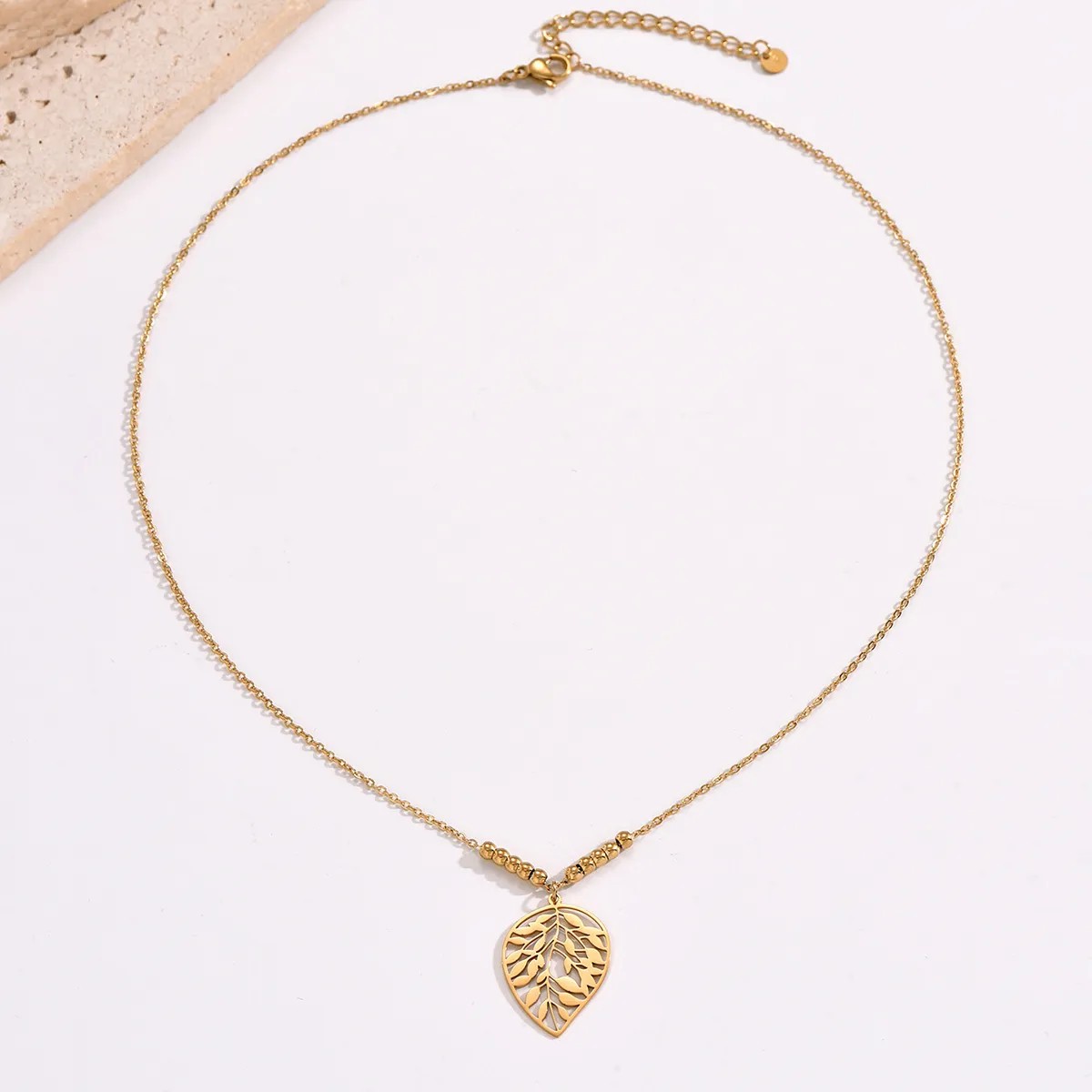 Simple Style Leaves Stainless Steel Beaded Polishing Plating 14K Gold Plated Pendant Necklace_colorza_3