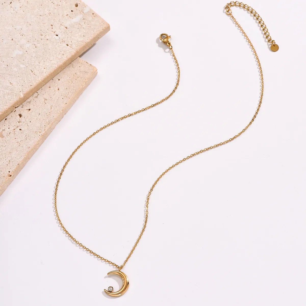 Elegant Simple Style Moon Stainless Steel Plating Inlay Rhinestones 14K Gold Plated Pendant Necklace_colorza_2