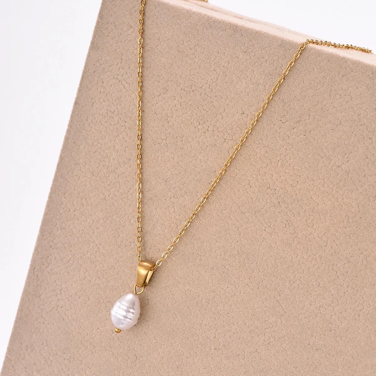 Casual Simple Style Geometric Stainless Steel Artificial Pearl Plating 14K Gold Plated Pendant Necklace_colorza_2