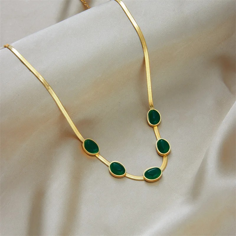 Retro Oval Titanium Steel Plating Inlay Artificial Gemstones 18K Gold Plated Necklace_colorza_3