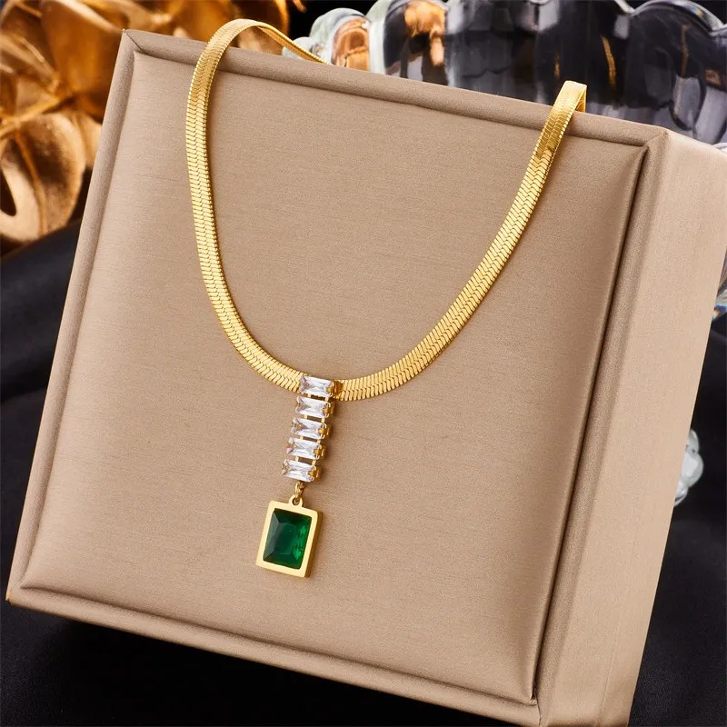Modern Style Rectangle Titanium Steel Plating Inlay Artificial Rhinestones 18K Gold Plated Pendant Necklace_colorza_1