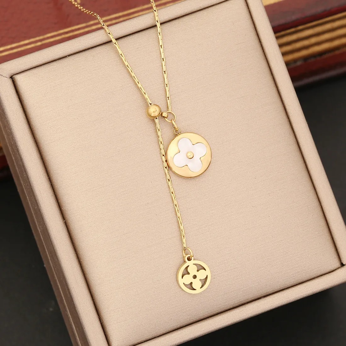 Retro Heart Shape Butterfly Stainless Steel Plating Inlay Pearl Pendant Necklace_colorza_3