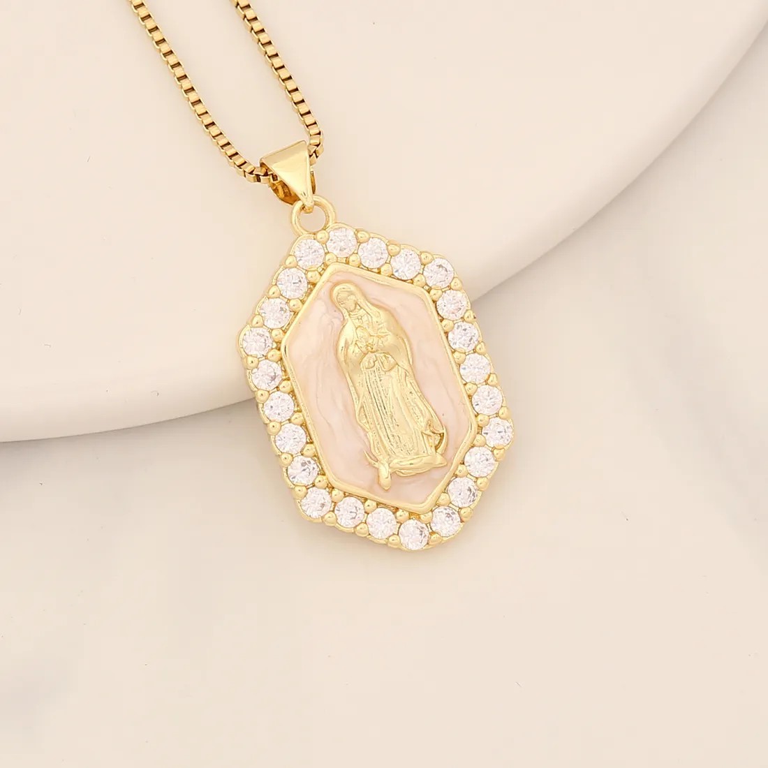 Modern Style Portrait Stainless Steel Copper Enamel Inlay Zircon Pendant Necklace_colorza_6