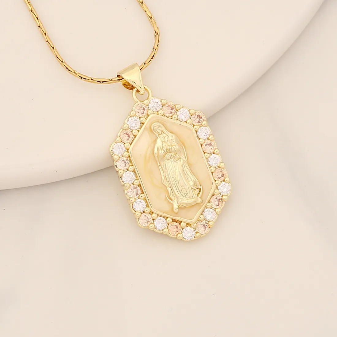 Modern Style Portrait Stainless Steel Copper Enamel Inlay Zircon Pendant Necklace_colorza_9