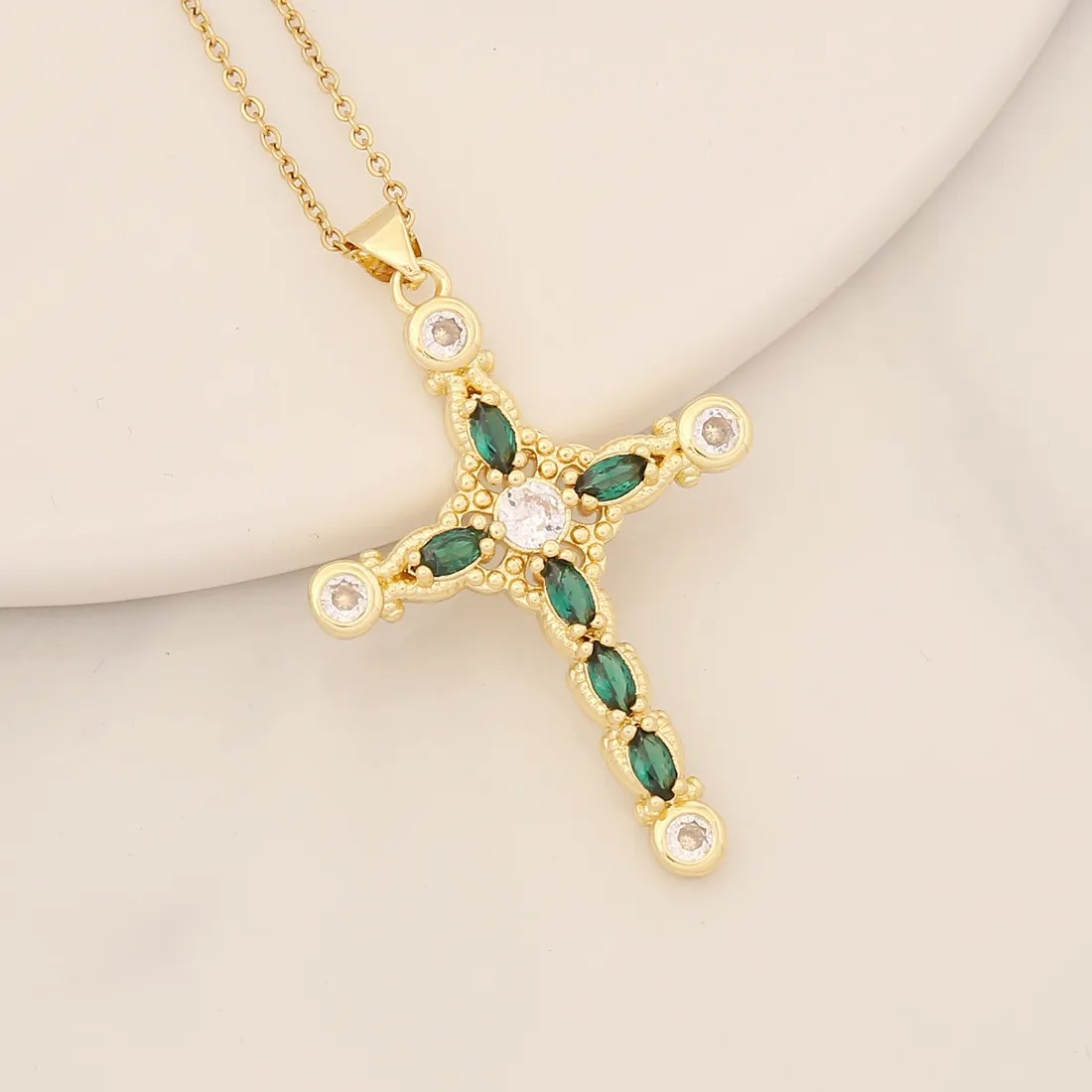 Shiny Cross Stainless Steel Copper Inlay Zircon Pendant Necklace_colorza_6