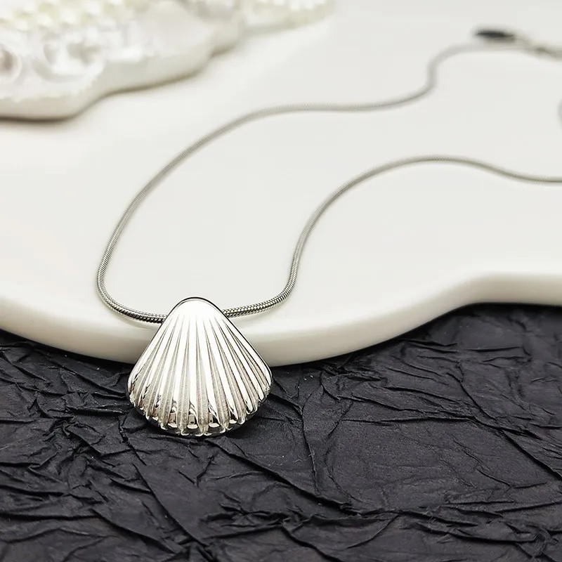 Simple Style Shell Titanium Steel Plating 18K Gold Plated Pendant Necklace_colorza_4