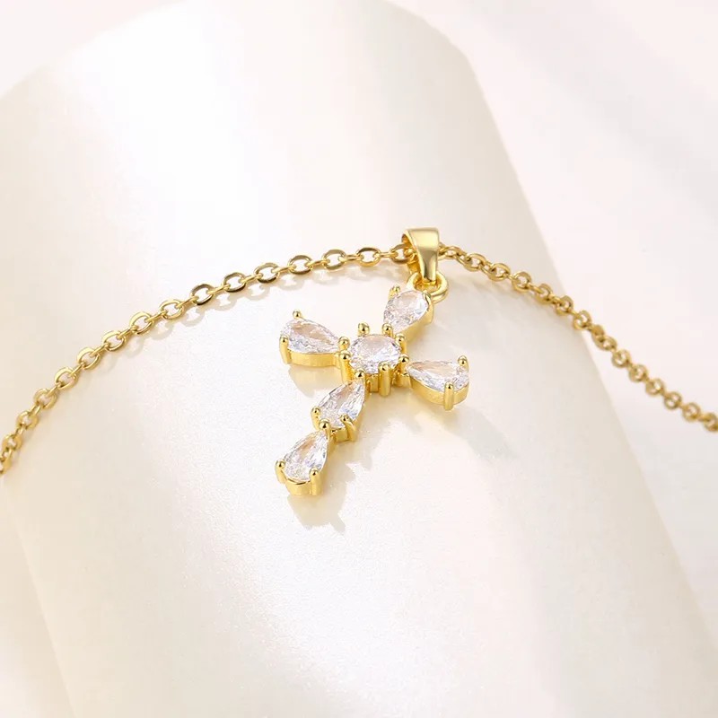 Modern Style Cross Stainless Steel Titanium Steel Plating Inlay Zircon 18K Gold Plated Gold Plated Pendant Necklace_colorza_1