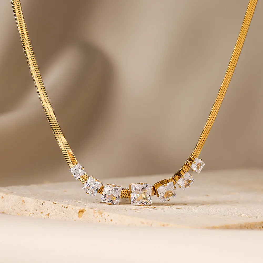 Elegant Square Titanium Steel Plating Inlay Zircon 18K Gold Plated Necklace_colorza_3