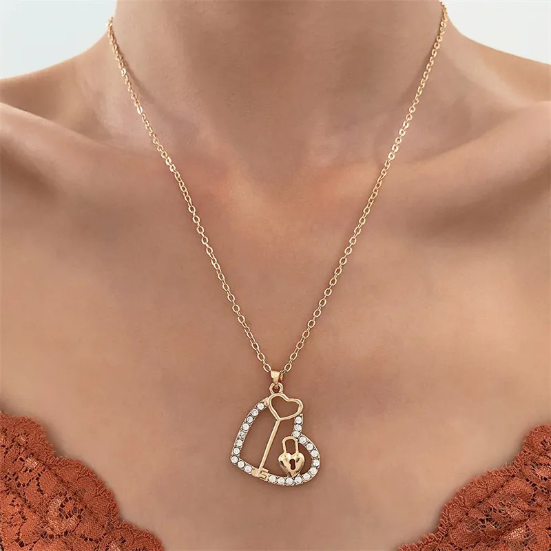 Casual Simple Style Cross Infinity Heart Shape Titanium Steel Copper Plating Hollow Out Inlay Crystal Rhinestones Zircon 18K Gold Plated Gold Plated Silver Plated Pendant Necklace_colorza_18
