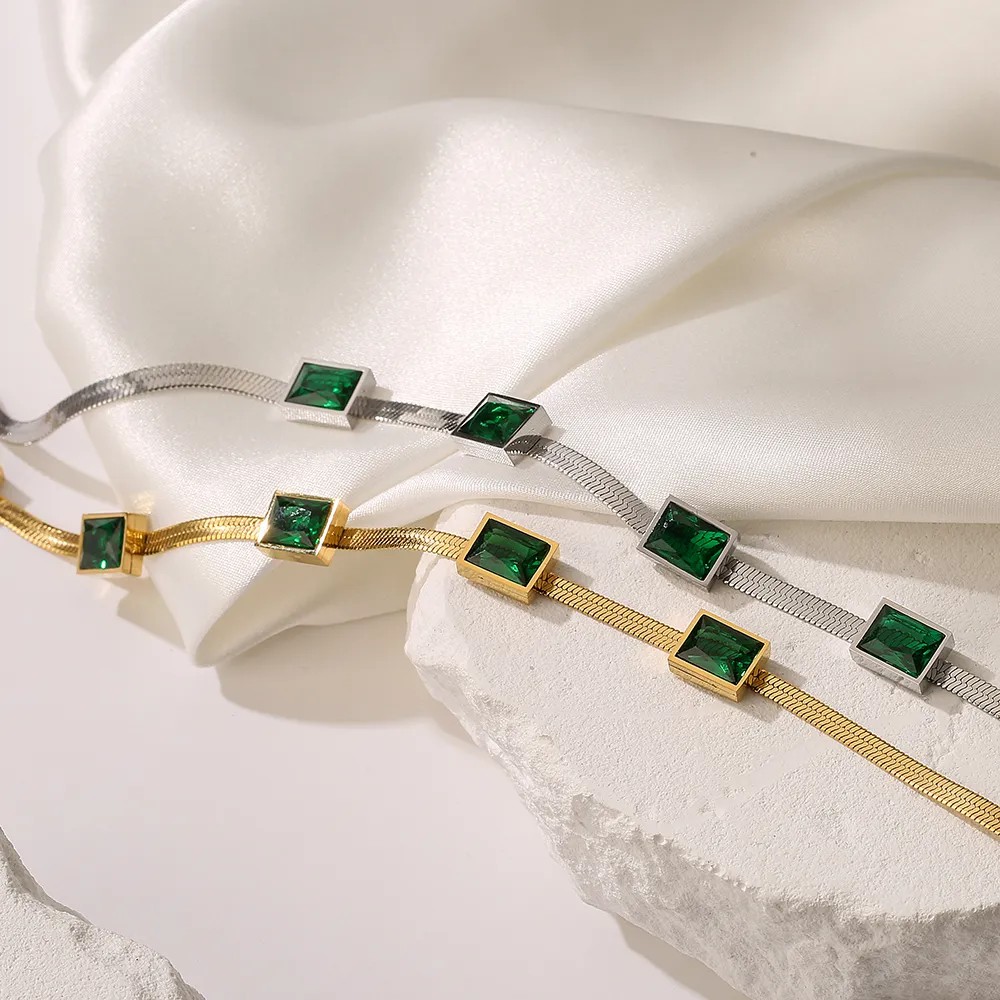 Simple Style Commute Square Titanium Steel Plating Inlay Zircon 18K Gold Plated Necklace_colorza_2