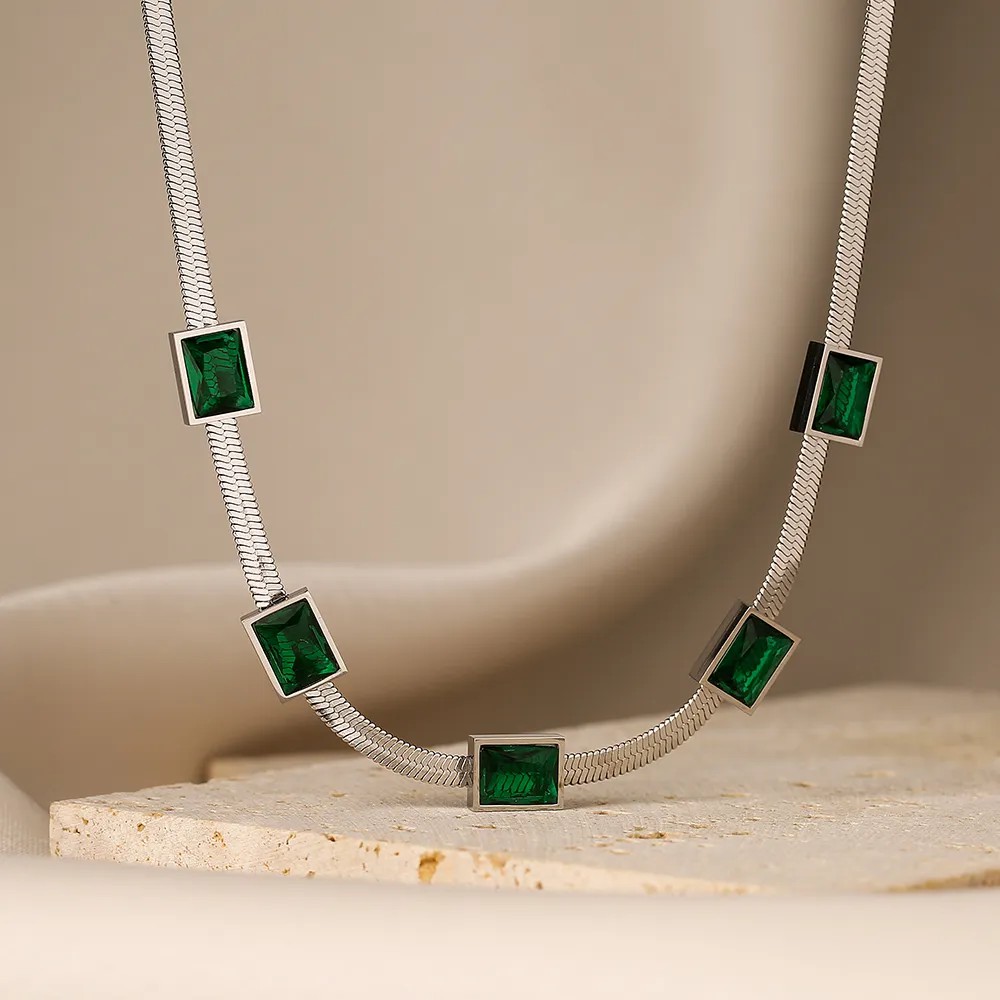 Simple Style Commute Square Titanium Steel Plating Inlay Zircon 18K Gold Plated Necklace_colorza_3