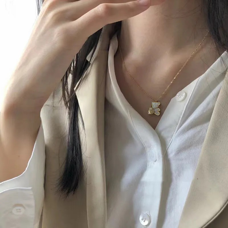 INS Style Cute Little Bear Heart Shape Bow Knot Titanium Steel Plating Inlay Artificial Leather Shell 18K Gold Plated Pendant Necklace_colorza_6